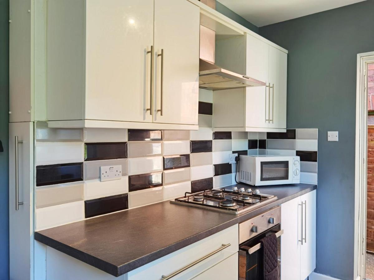 Perry Road, Beautiful Large House Available For Guests And Contractors Parking Wifi Villa Nottingham Bagian luar foto