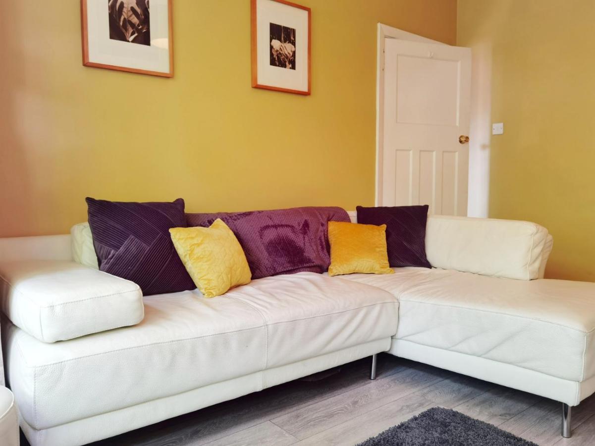 Perry Road, Beautiful Large House Available For Guests And Contractors Parking Wifi Villa Nottingham Bagian luar foto