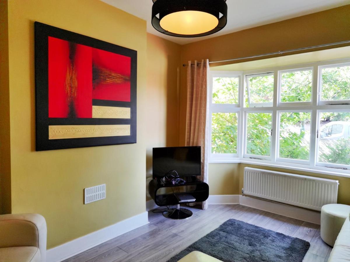 Perry Road, Beautiful Large House Available For Guests And Contractors Parking Wifi Villa Nottingham Bagian luar foto