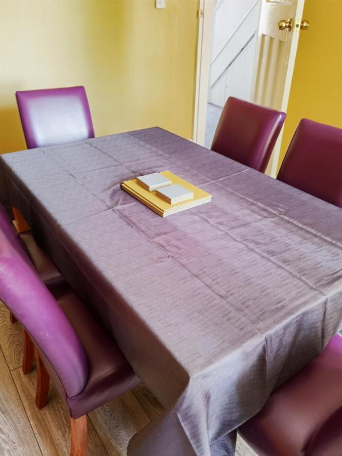 Perry Road, Beautiful Large House Available For Guests And Contractors Parking Wifi Villa Nottingham Bagian luar foto