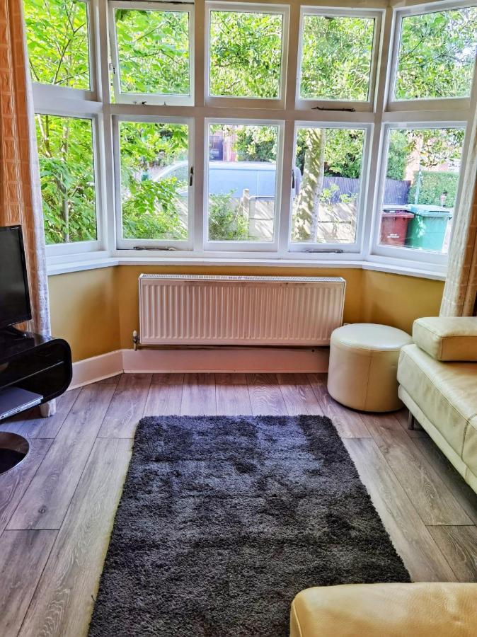 Perry Road, Beautiful Large House Available For Guests And Contractors Parking Wifi Villa Nottingham Bagian luar foto